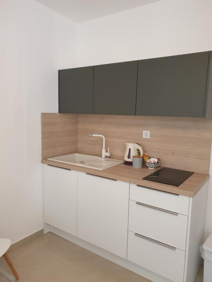Apartmani Eterovic Baška Voda Eksteriør billede