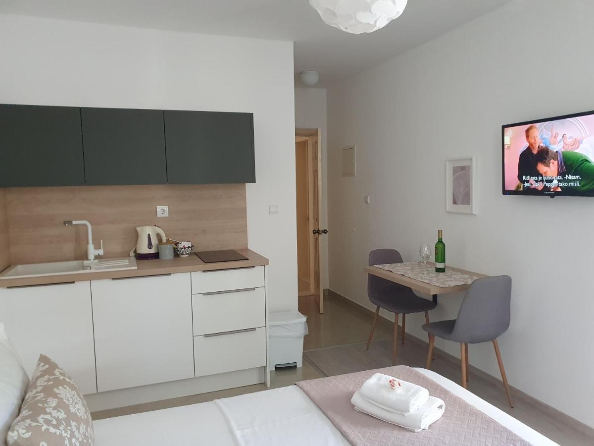 Apartmani Eterovic Baška Voda Eksteriør billede