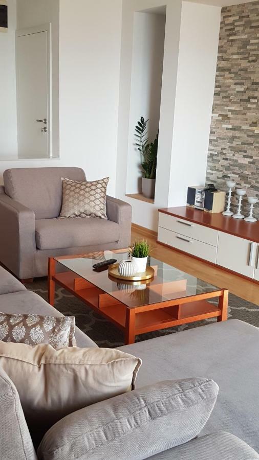 Apartmani Eterovic Baška Voda Eksteriør billede